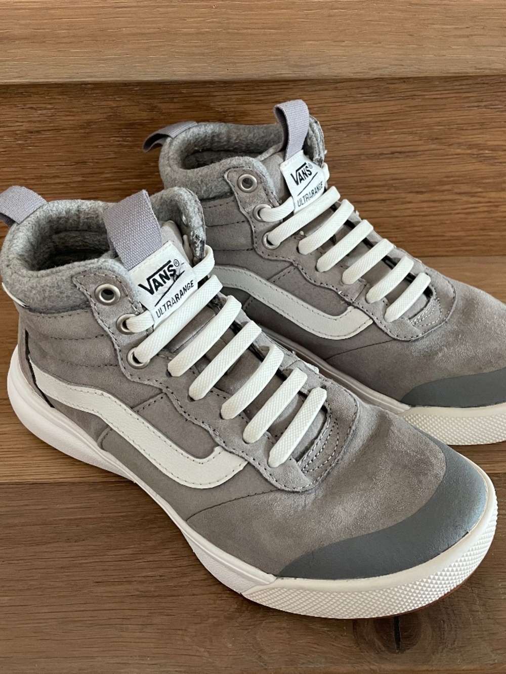 Vans UltraRange Hi-Top Shoes - Size 7.5